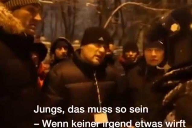 У Мережі з'явилося відео, на якому Кличко домовляється з 'Беркутом' про бійку