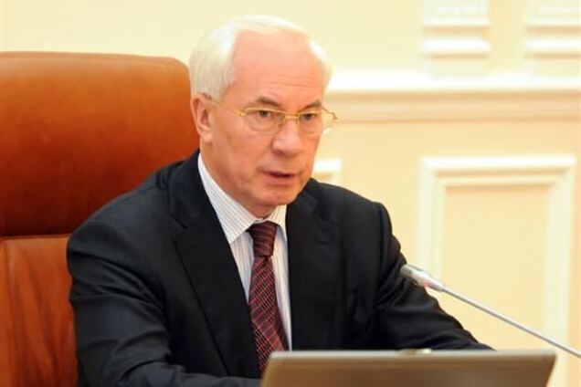 Азаров: силового разгона Майдана не будет. Ясно? Успокойтесь!