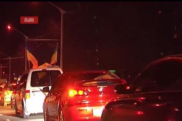 Львів повстав через штурм Евромайдана: оголошено мобілізацію