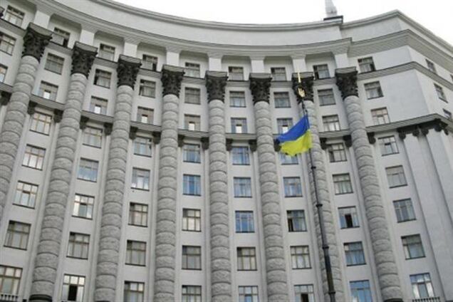 Эксперты: правительство успешно привлекает средства с внутреннего рынка