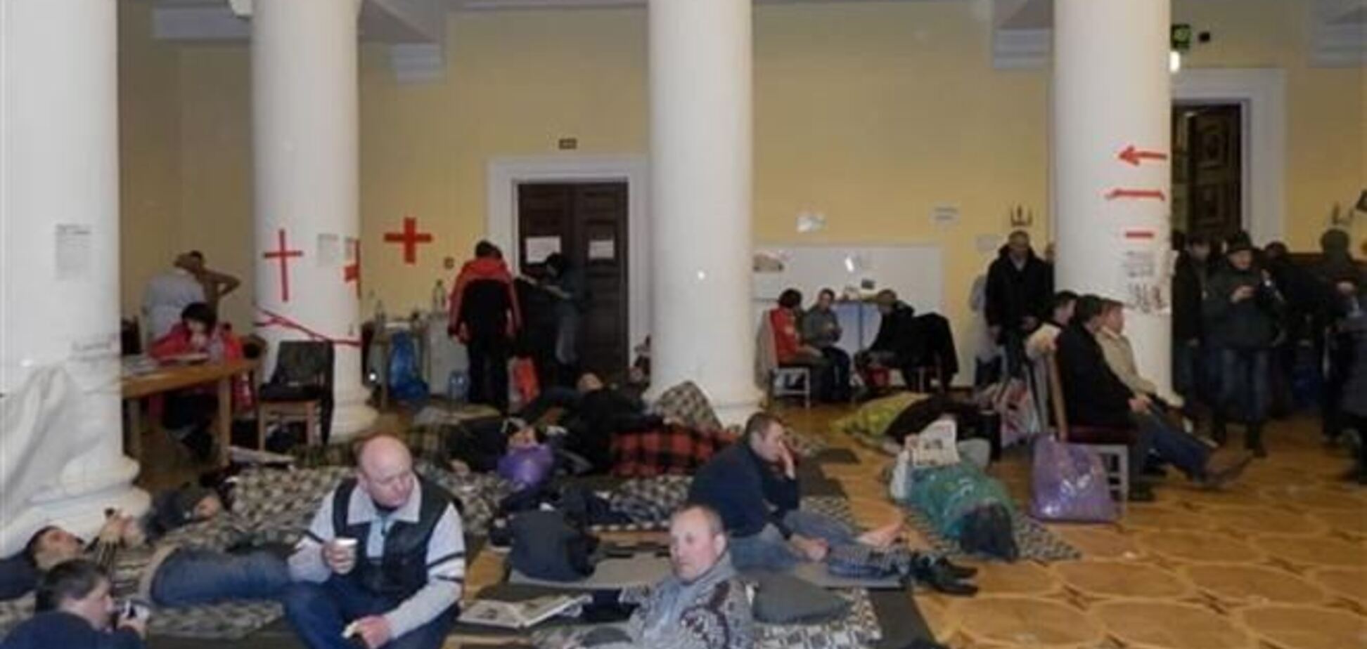 'Свободівці' напали в КМДА на активістів Евромайдана