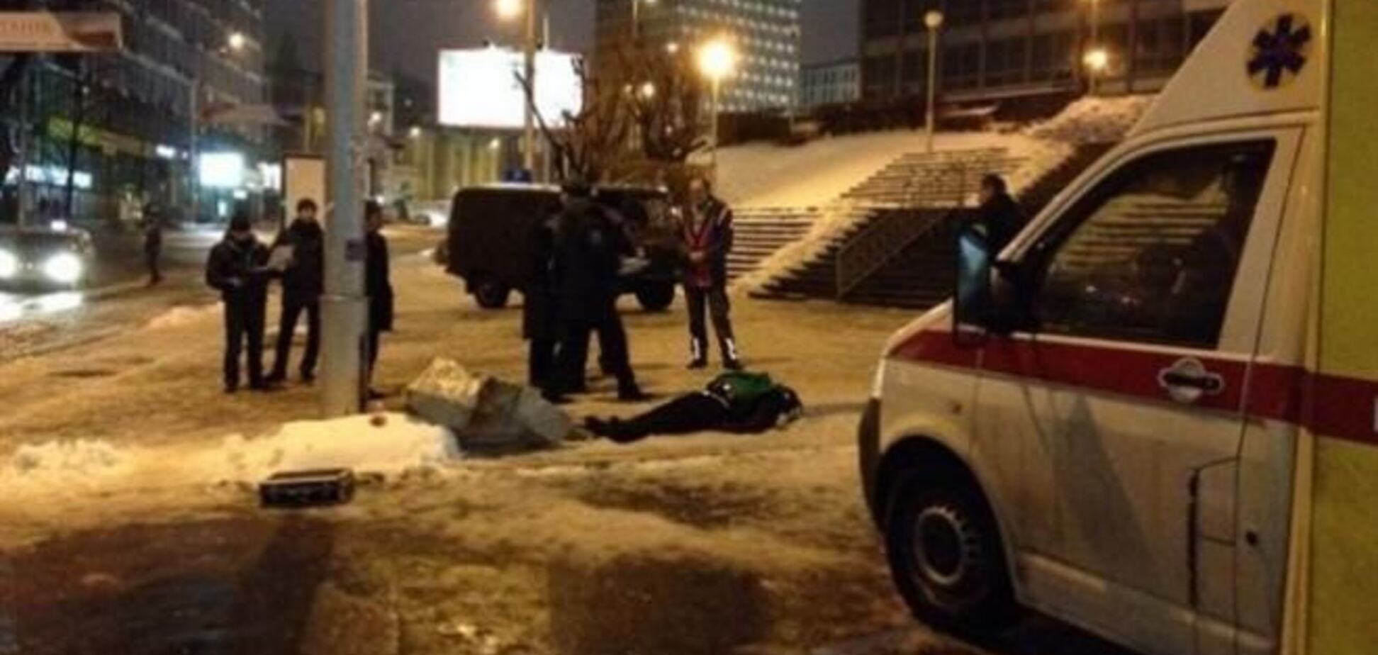 Болельщик 'Рапида' умер возле 'Олимпийского' после поражения от 'Динамо'