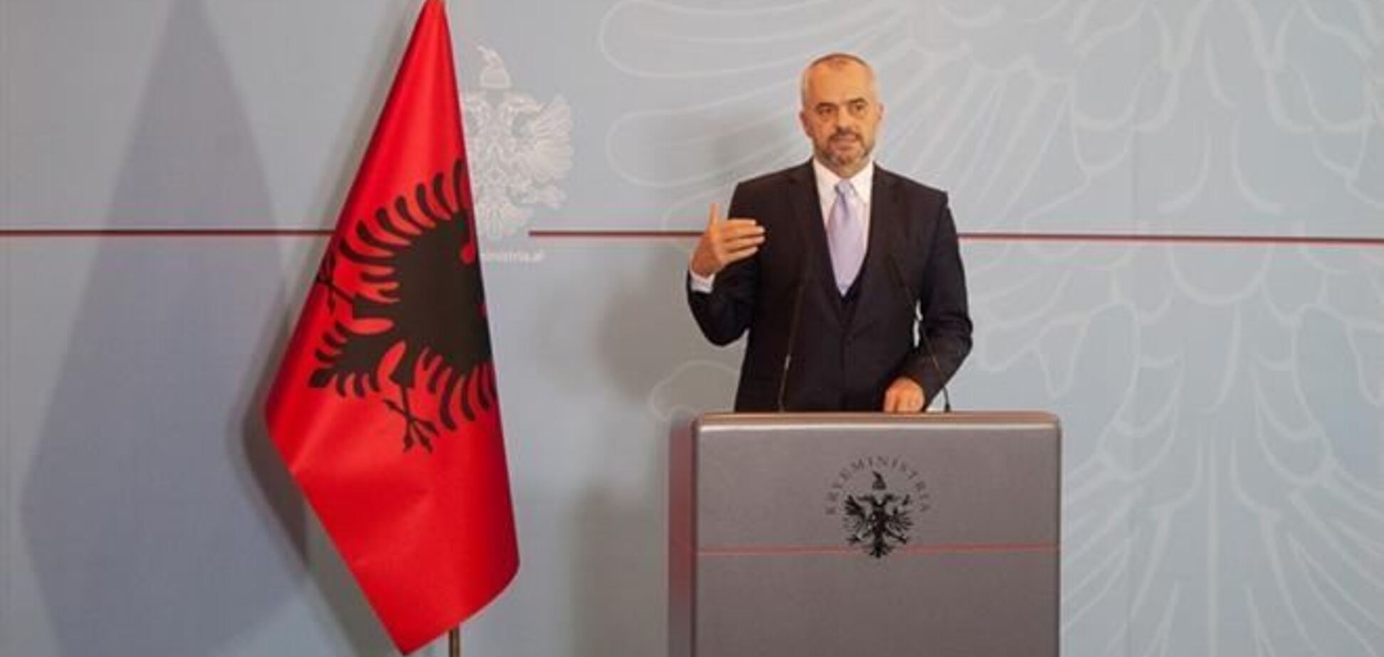 В резиденции премьера Албании обнаружили заминированный автомобиль