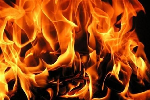 В Харькове сожгли автобус активистов Евромайдана