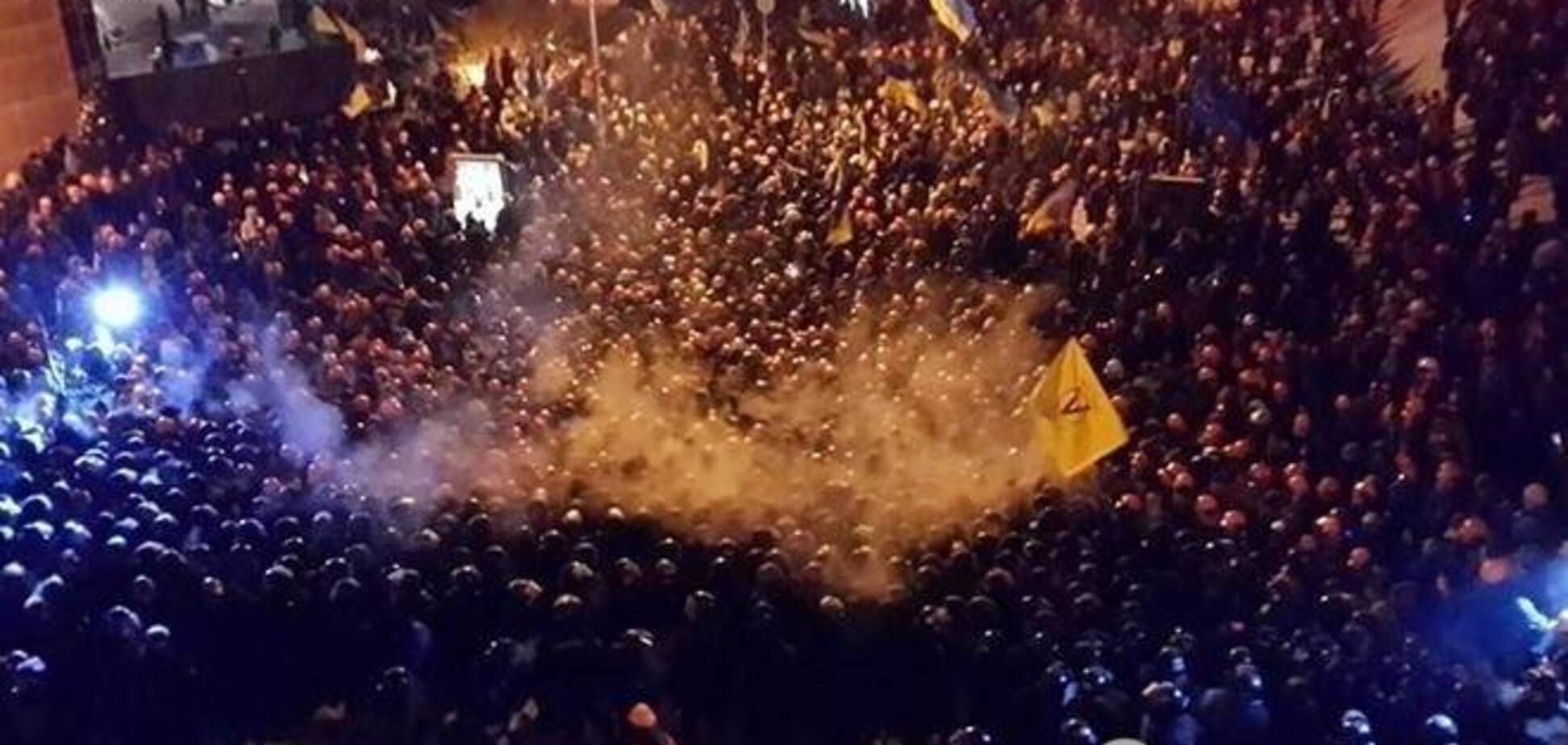 Тягнибок попередив про провокації 'тітушек' заради силового розгону Евромайдана