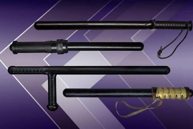 Крымская милиция задержала авто с десятками дубинок