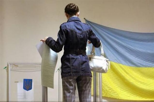 На Київщині видають бюлетені без паспортів