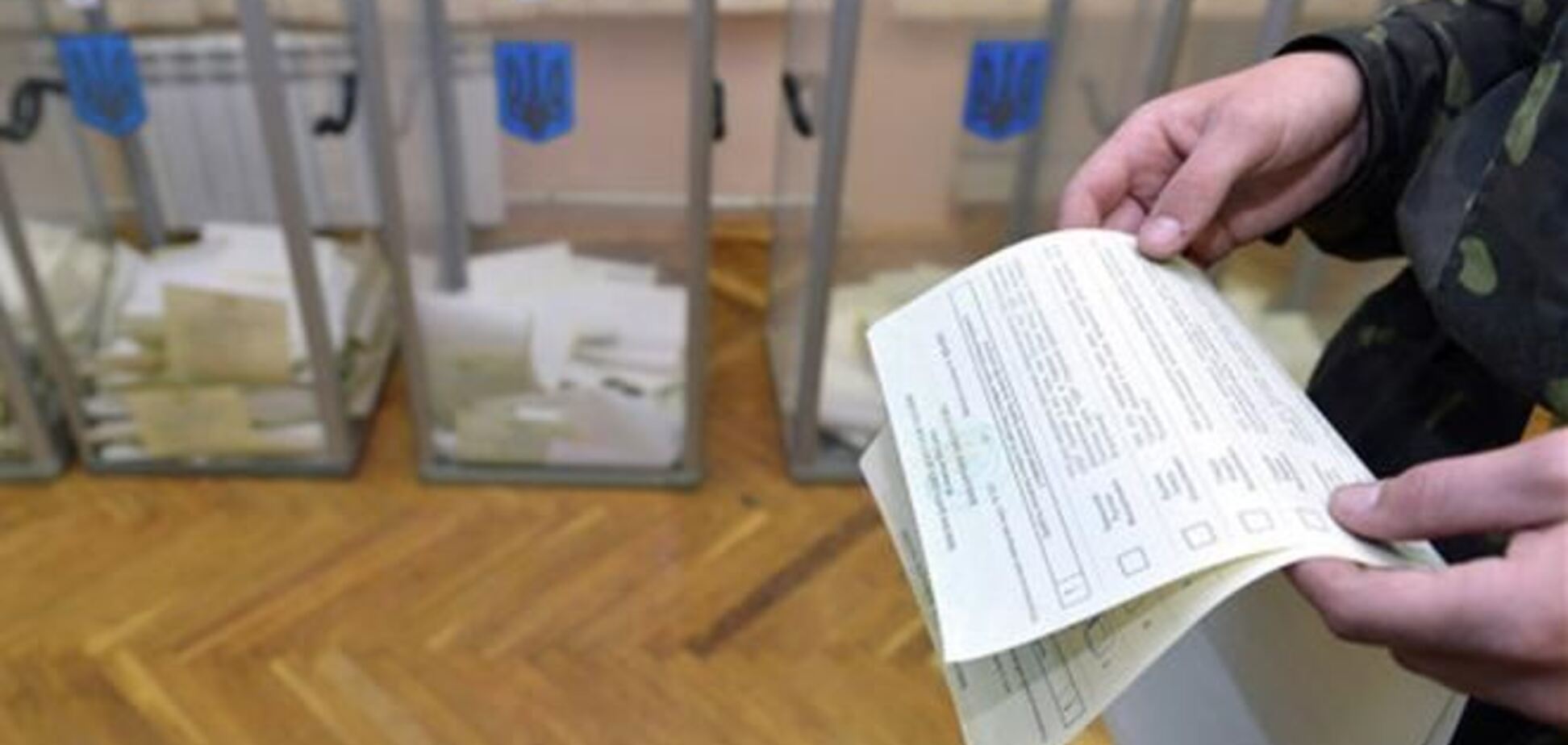 Журналиста удалили за просьбу посмотреть прописку избирателя на 94 округе