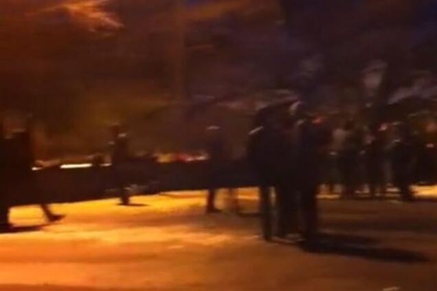 Антимайдановцы устроили драку у музея ВОВ