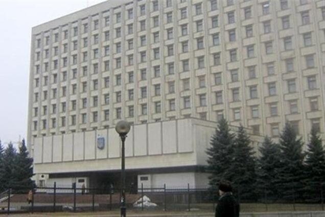 Под Центризбиркомом митингуют евромайдановцы