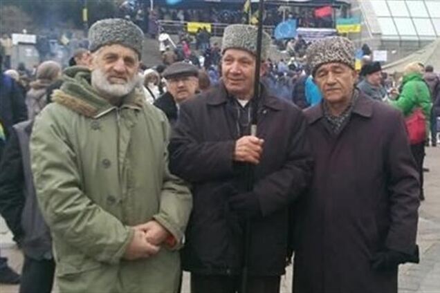 Кримські татари привезли Евромайдану барана