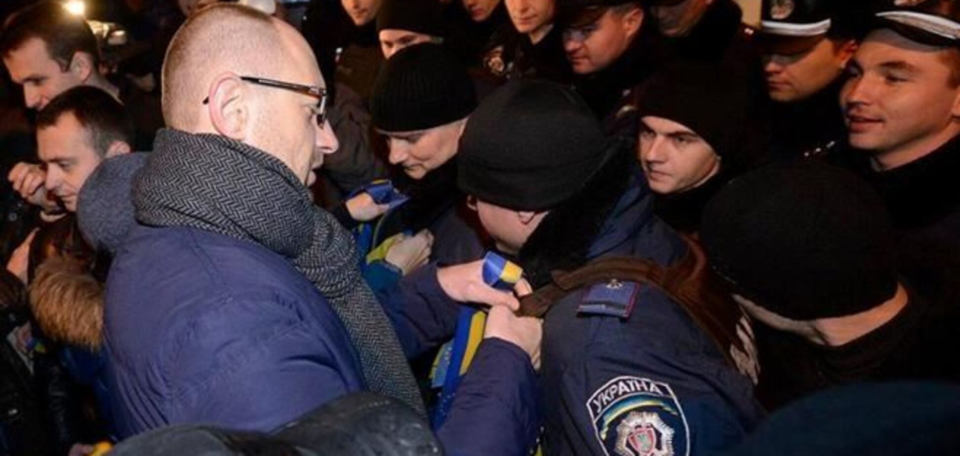 Эксперт: участники Евромайдана стали массовкой в дворцовых играх оппозиции