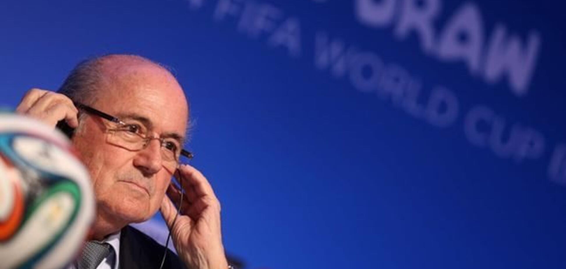 Футбольный функционер Бельгии советует Блаттеру уйти из ФИФА
