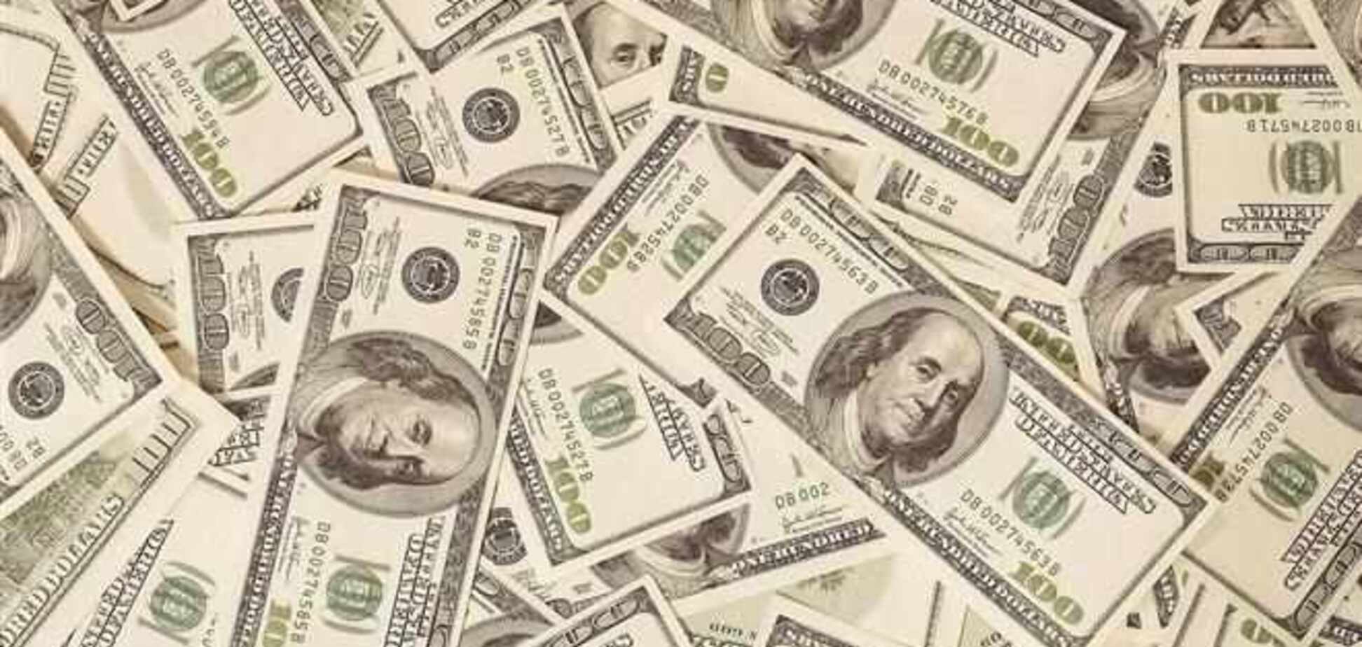 Доллар дешевеет на мировом рынке
