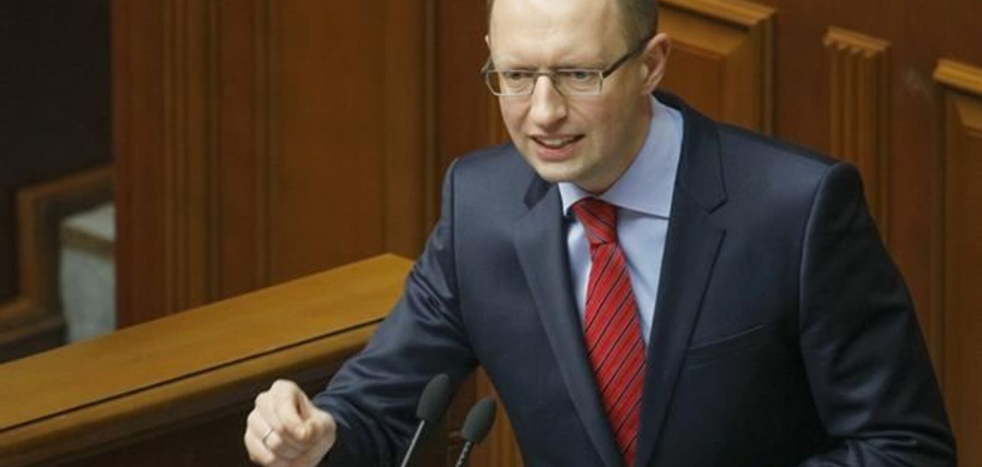 Яценюк: осталось собрать девять подписей за отставку Азарова