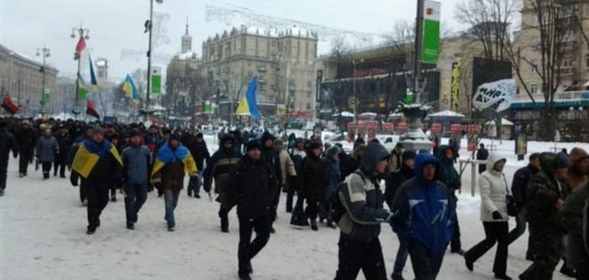 Евромайдановцы отправились пикетировать админздания Киева