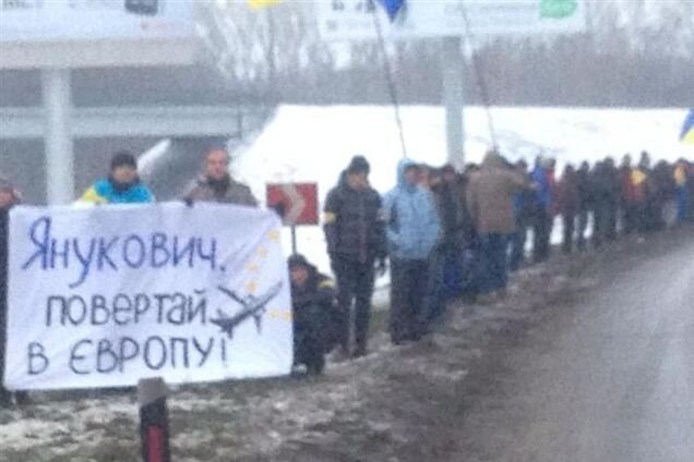 Евромайдановцы решили проводить Януковича в Москву