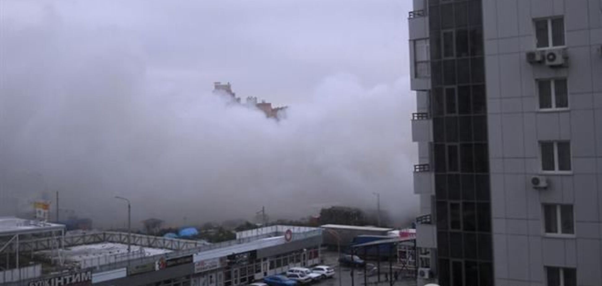 Район 'Позняки' в Киеве утром был в дыму