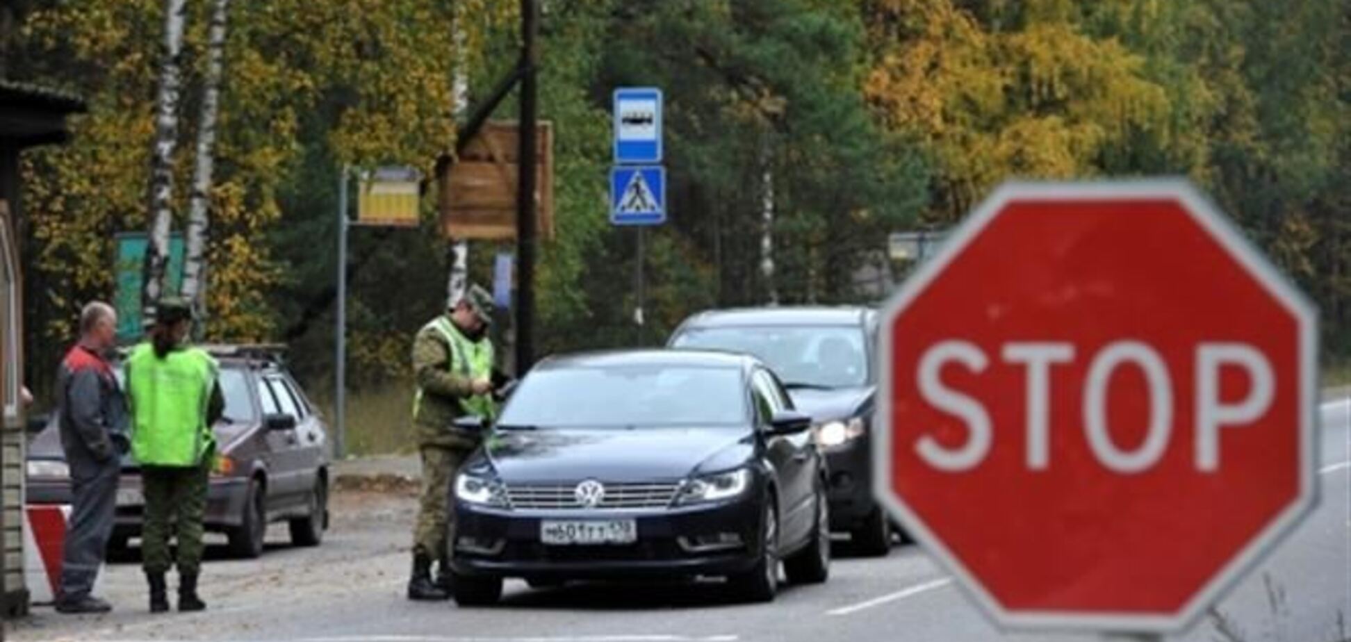 Янукович надеется, что украинцам станет легче пересекать границу с Россией