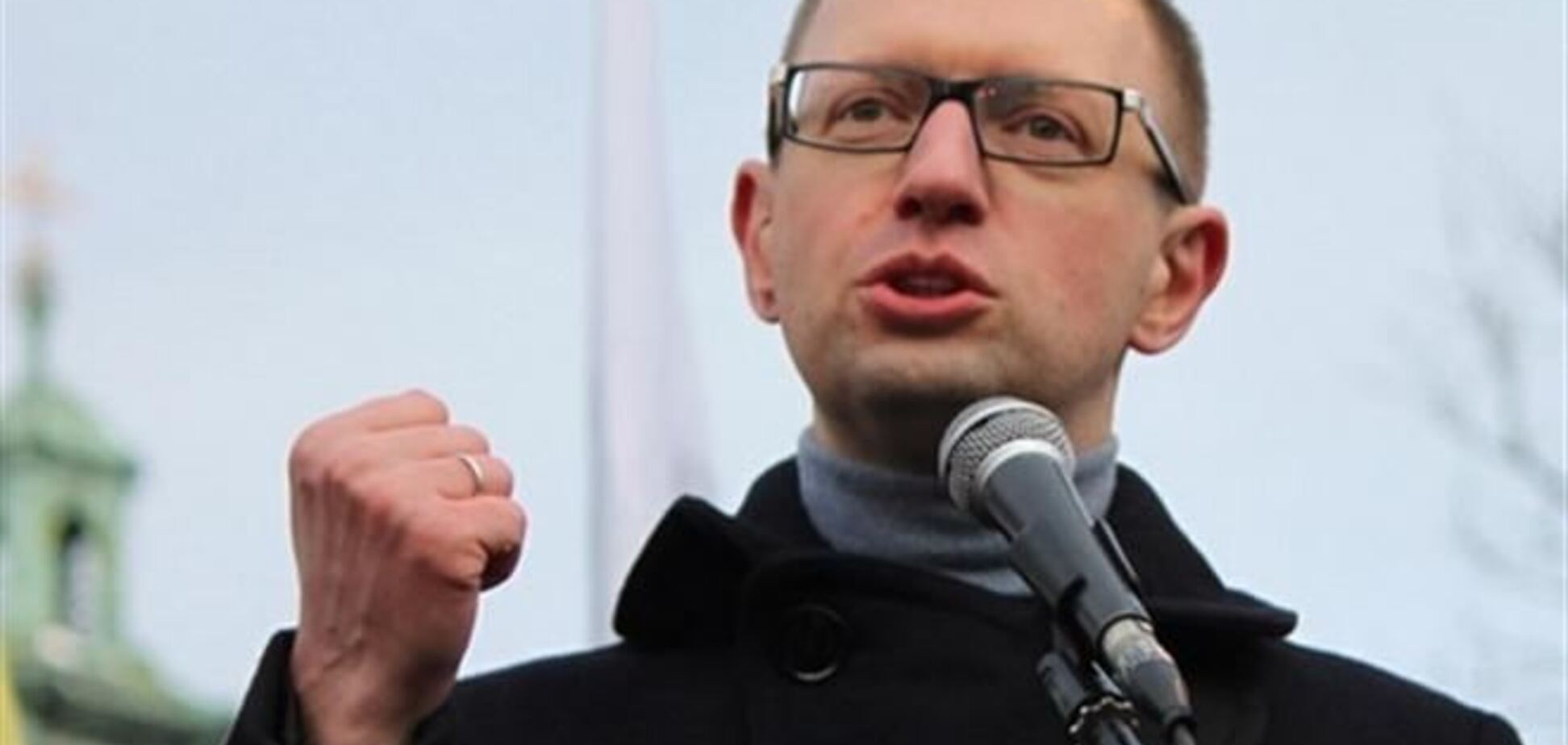 Нардеп: Яценюк розпускає брехливі чутки про введення НС в Києві