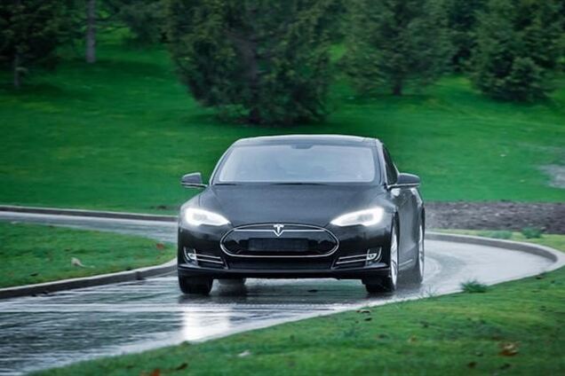 Tesla Model S: выдающаяся, но не идеальная