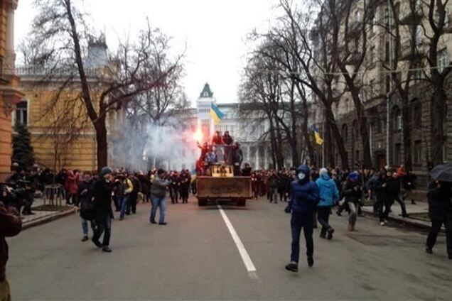 Столкновения на Банковой: суд оставил Кадуру под стражей