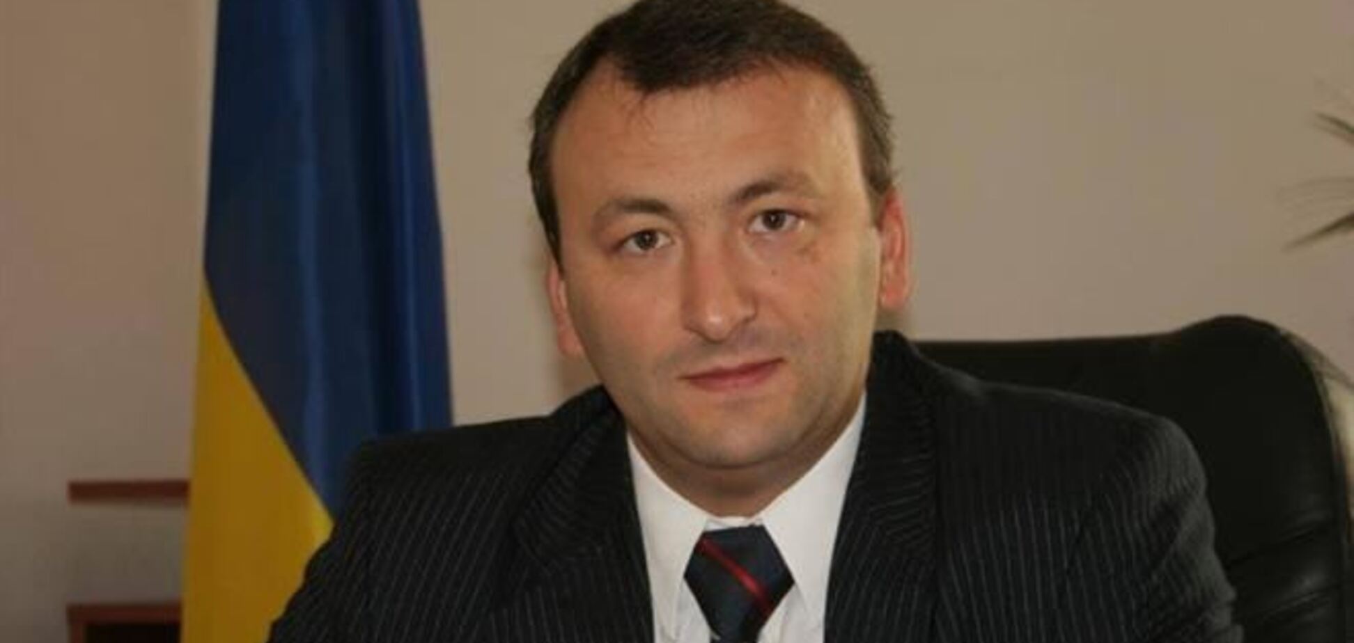 Українському дипломату, якого не пустили на зустріч з Фюле, приходять провокаційні SMS