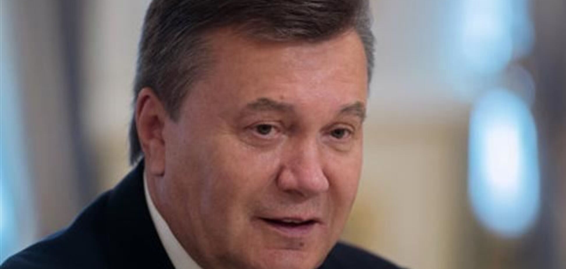 Янукович пожелал Меркель новых достижений