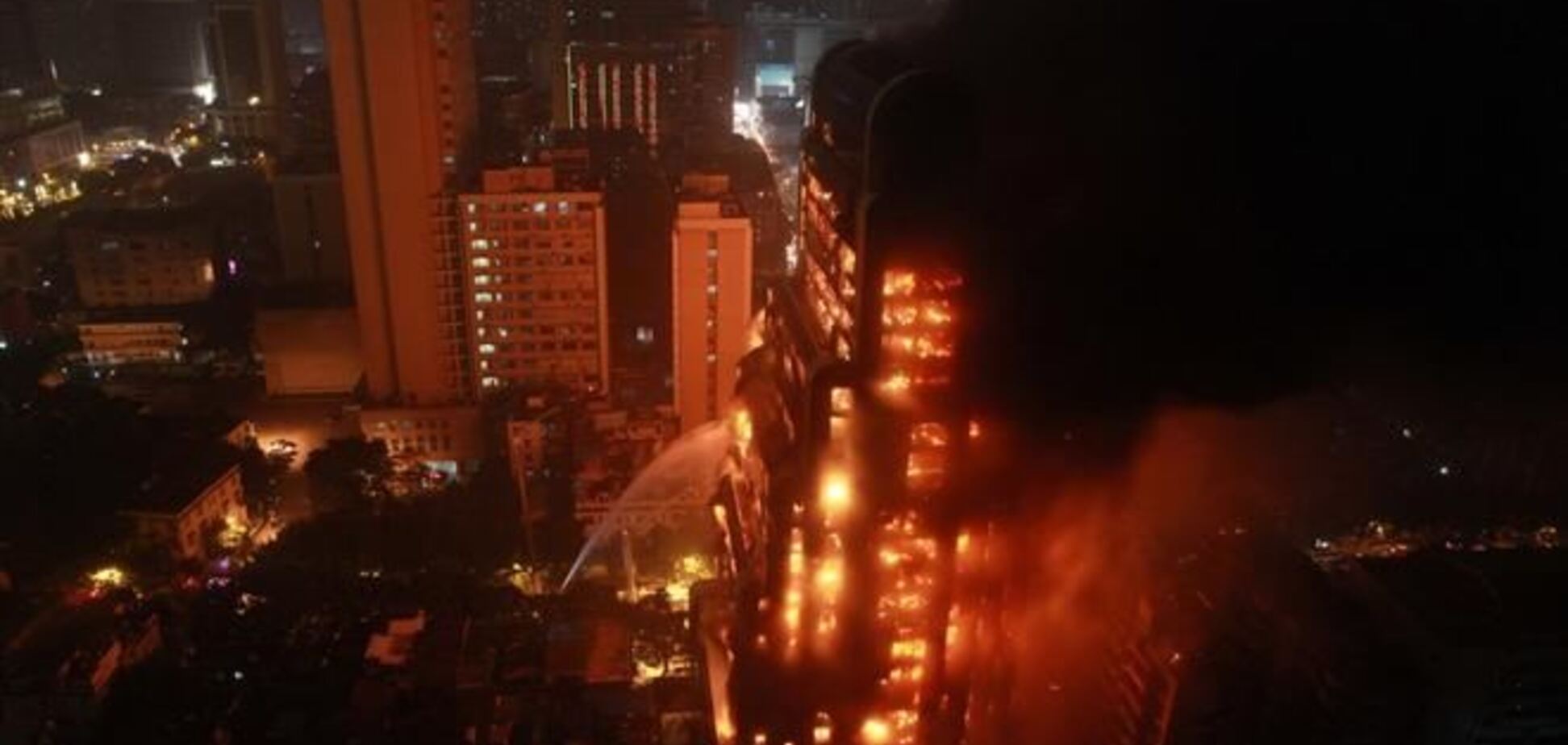 Редкие кадры пожара в Китае