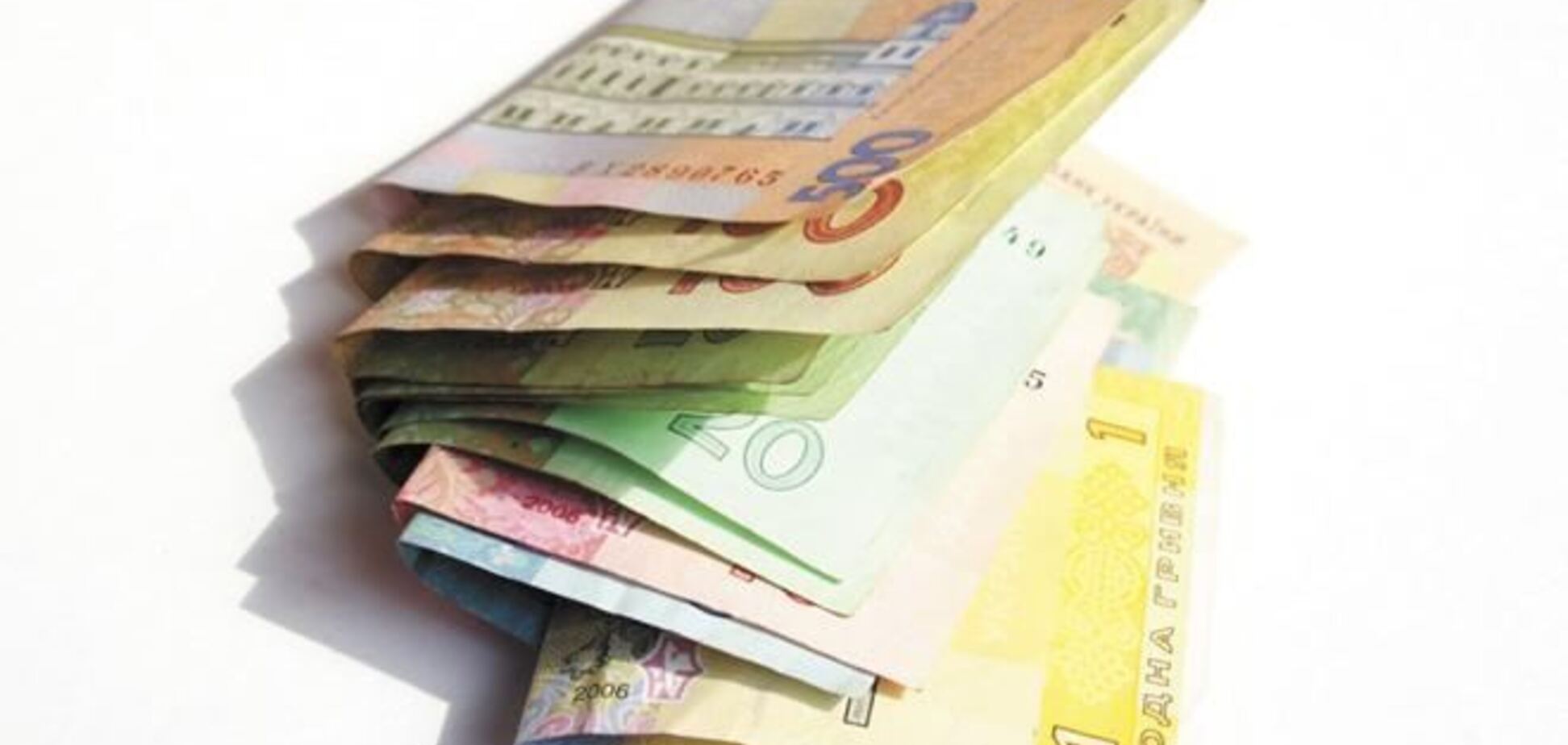 Гривня резко выросла на открытии межбанка