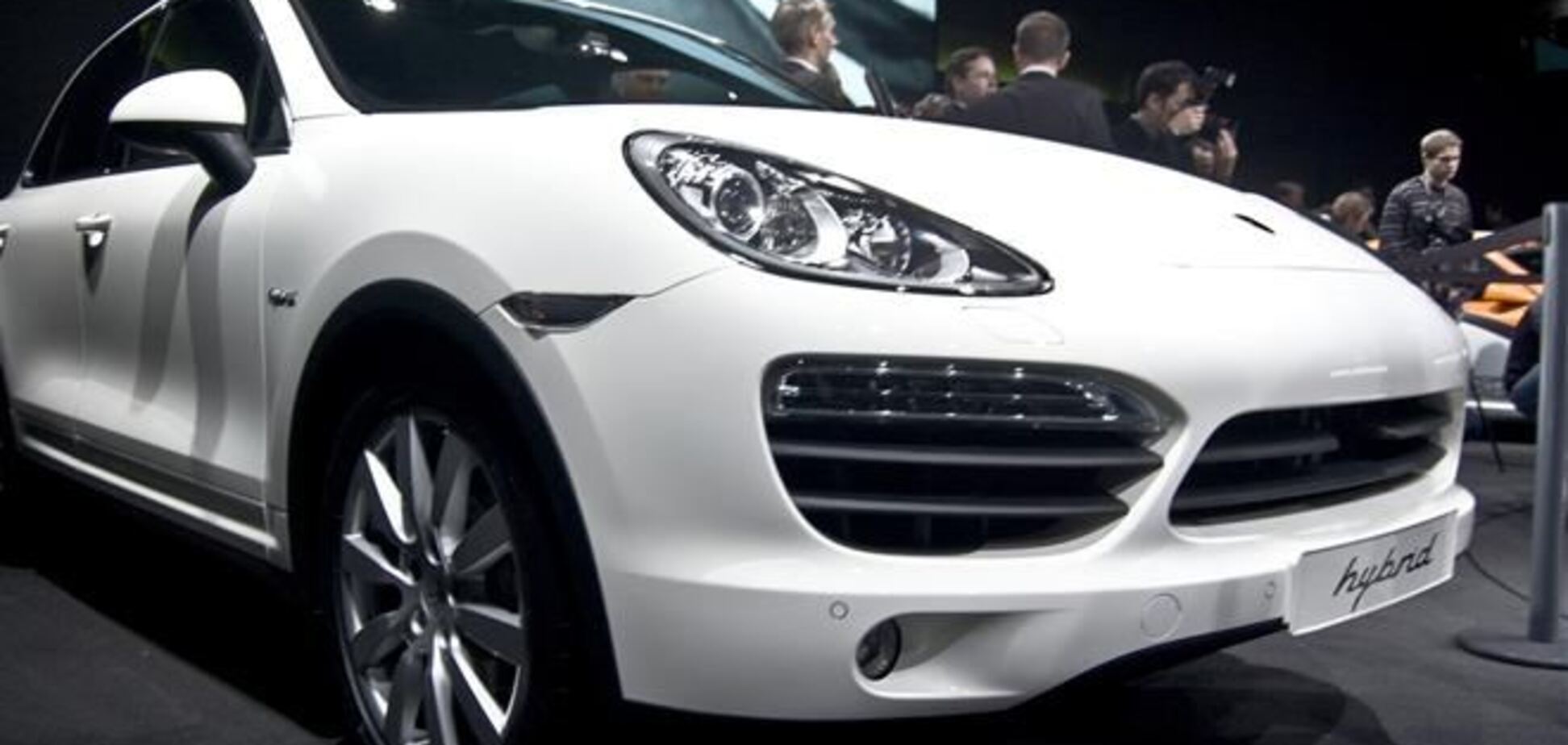 Организатор элитного борделя в центре Киева за год работы купила Porsche Cayenne