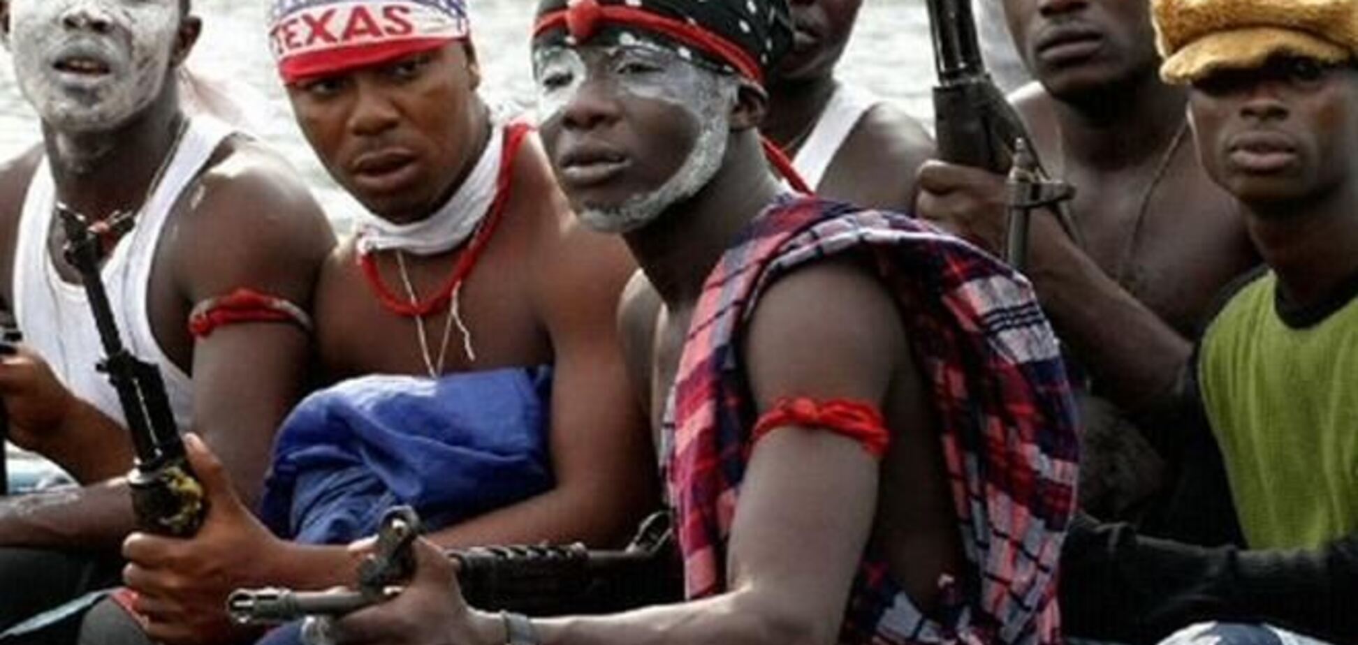 У Нігерії пірати напали на судно з українцями і взяли в заручники капітана