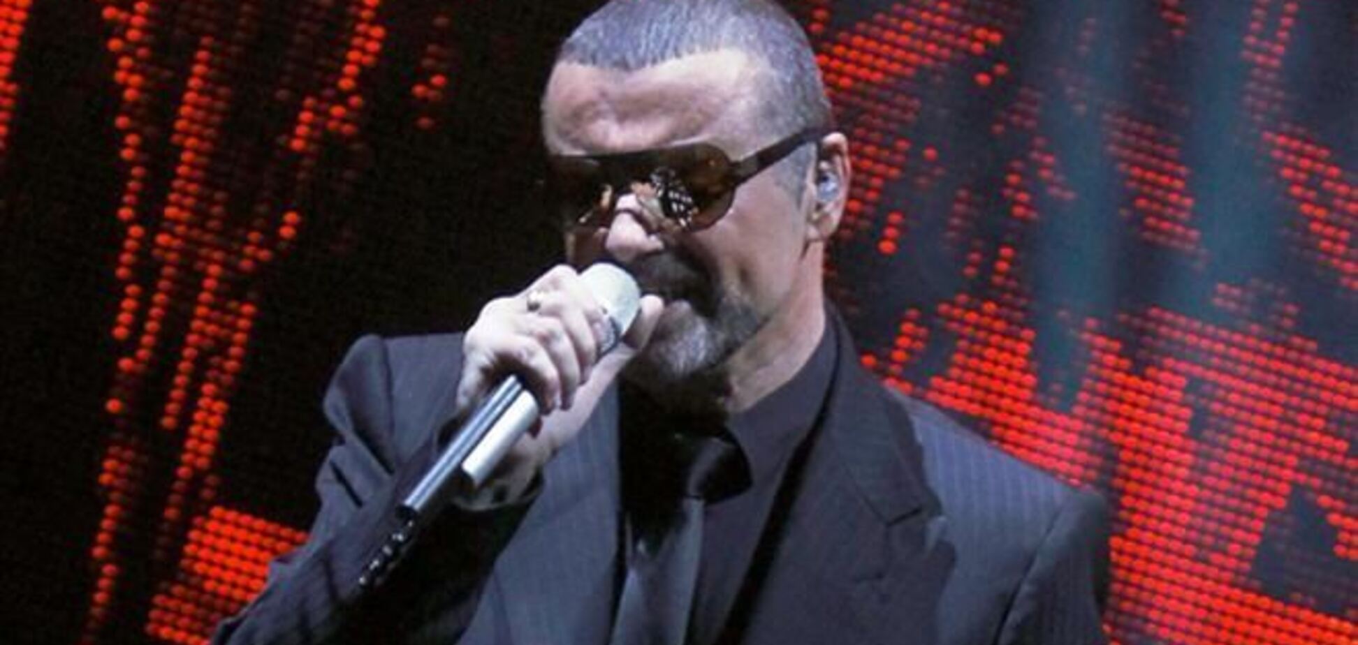 Джордж Майкл собирается порадовать 'волнительными новостями'