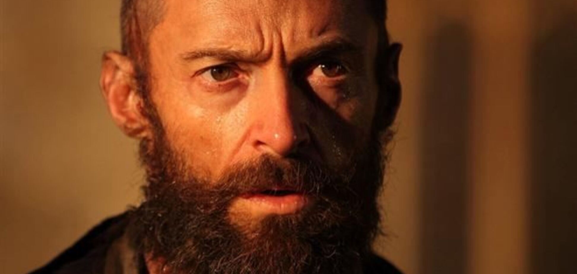 Хью Джекман приклеит черную бороду