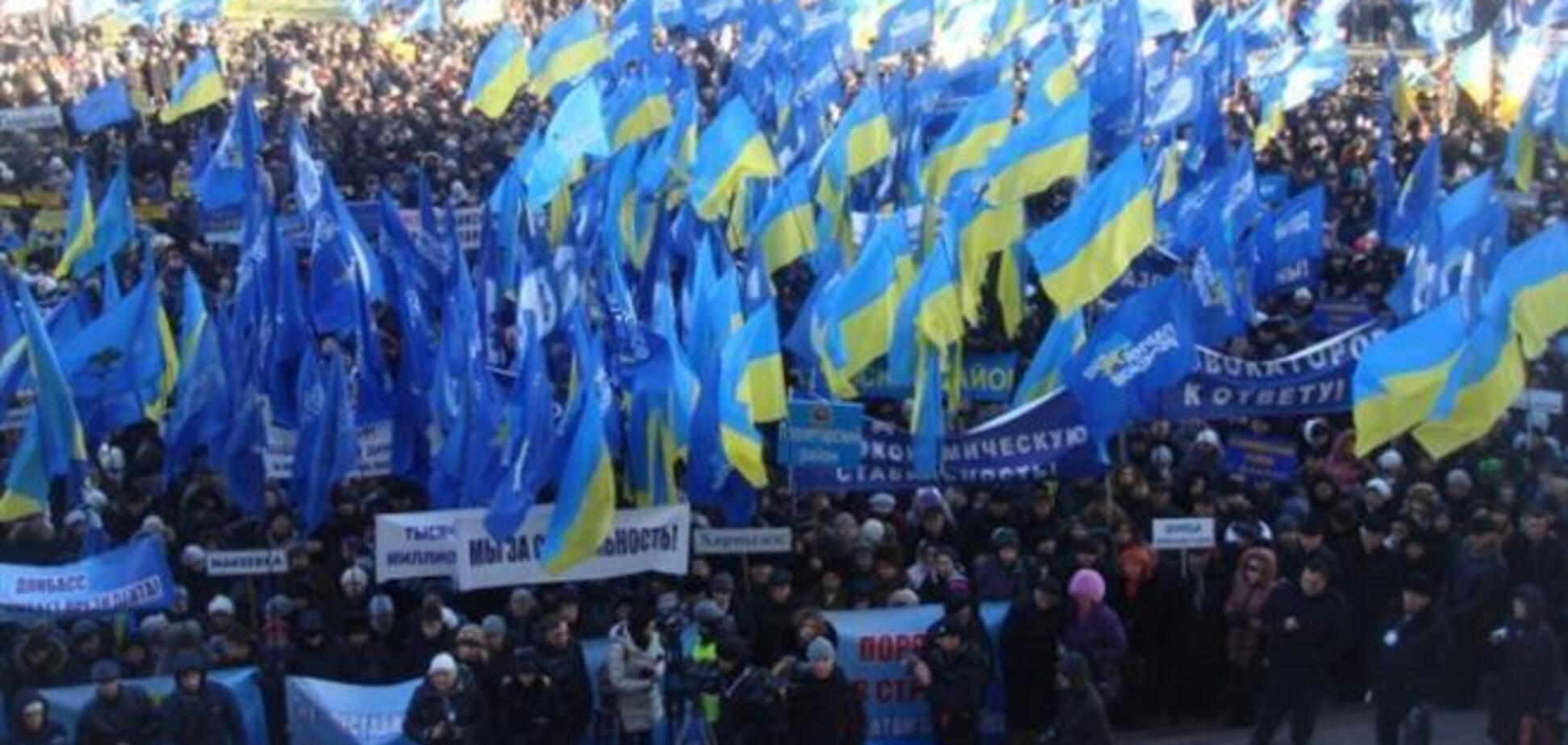 СМИ: в Запорожье маршрутчиков заставили скинуться для Антимайдана