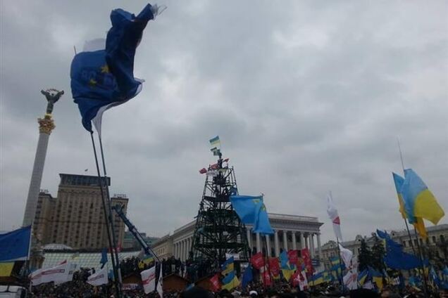 На Майдані знаходяться декілька тисяч активістів