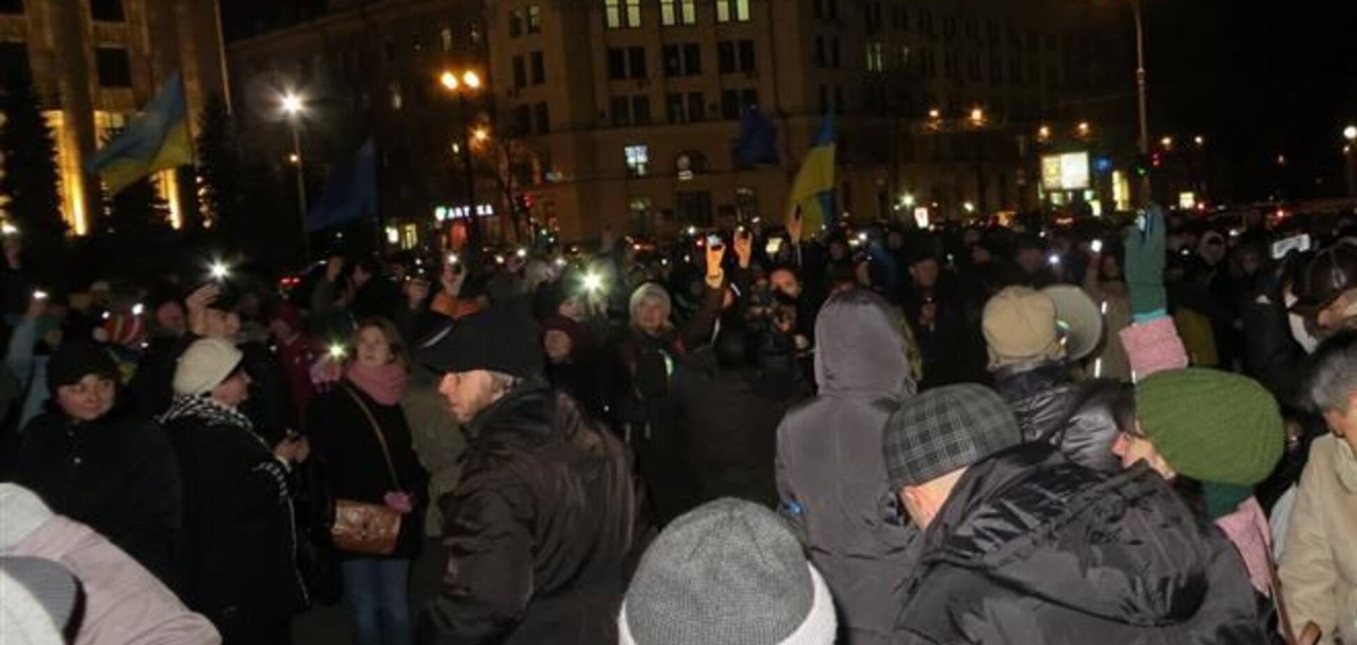 В Ужгороде сторонники Евромайдана прорвались на сессию горсовета