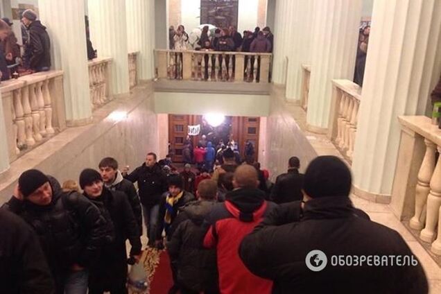 Опозиція почне блокаду адмінбудівель з 6 ранку