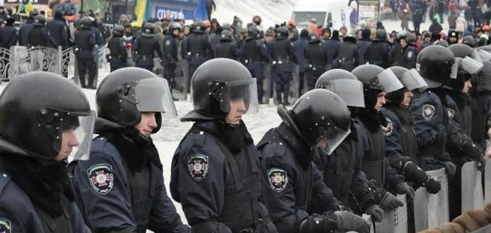 В Киев стянули три тысячи бойцов внутренних войск со всей страны