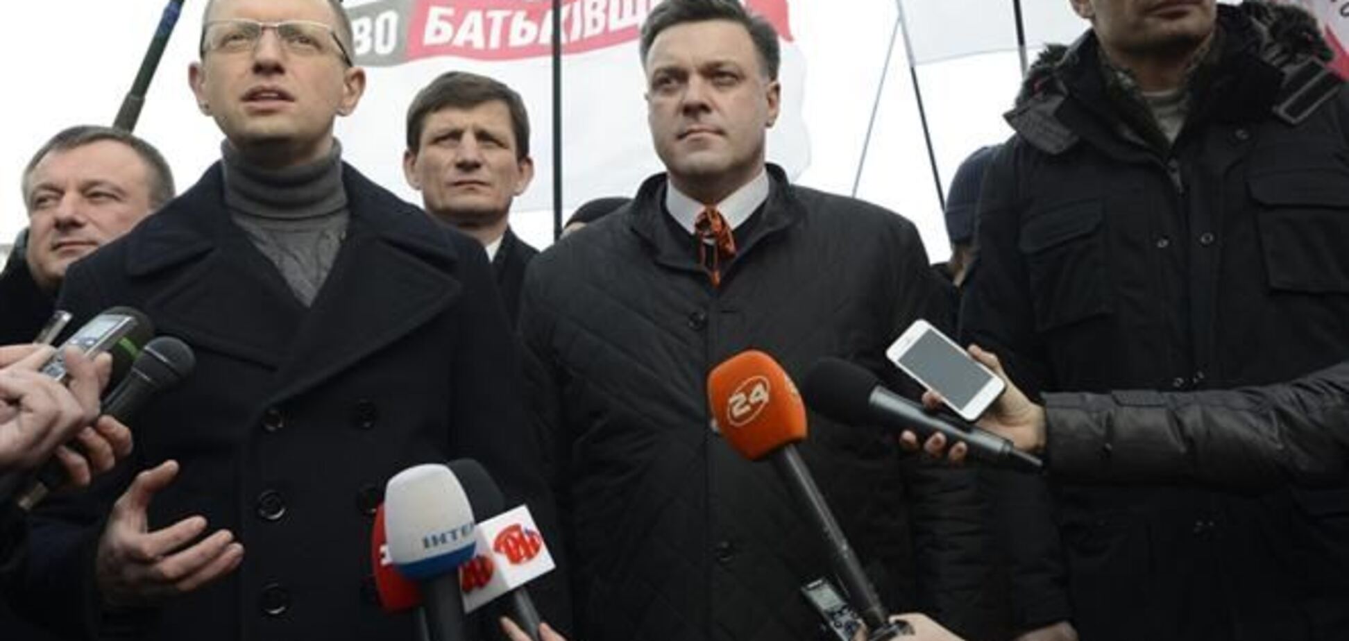 Тягнибок не пойдет на круглый стол с Януковичем, а Яценюк пока думает