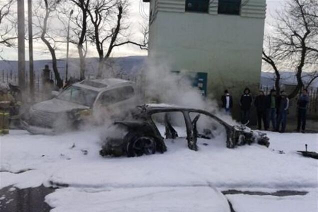 Свадьба в Дагестане закончилась ДТП и сожжением двух авто