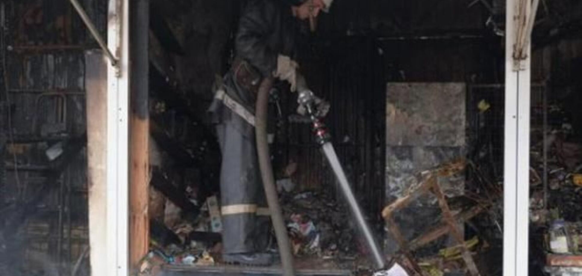 Число погибших из-за пожара на рынке в Киевской области возросло