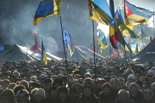 Милиция насчитала на вече оппозиции 12 тысяч человек