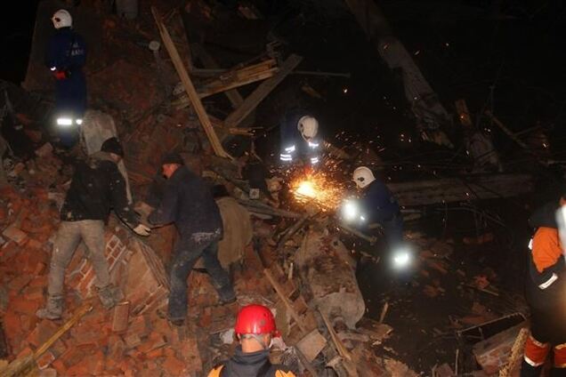 На Киевщине обрушился трехэтажный дом-новострой, есть жертвы