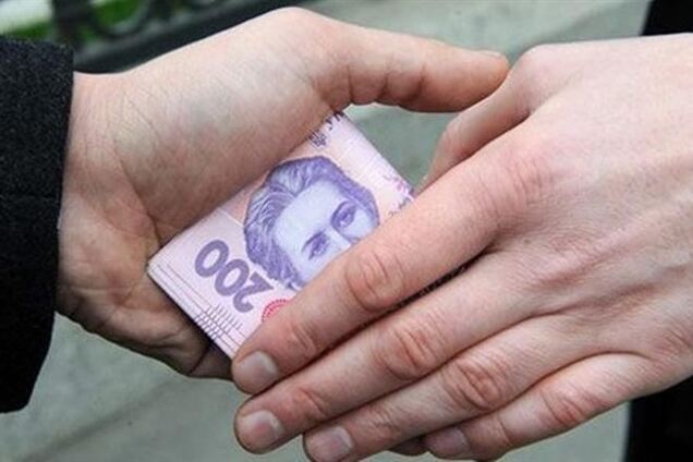 Банки начали массово требовать у украинцев погасить старые задолженности