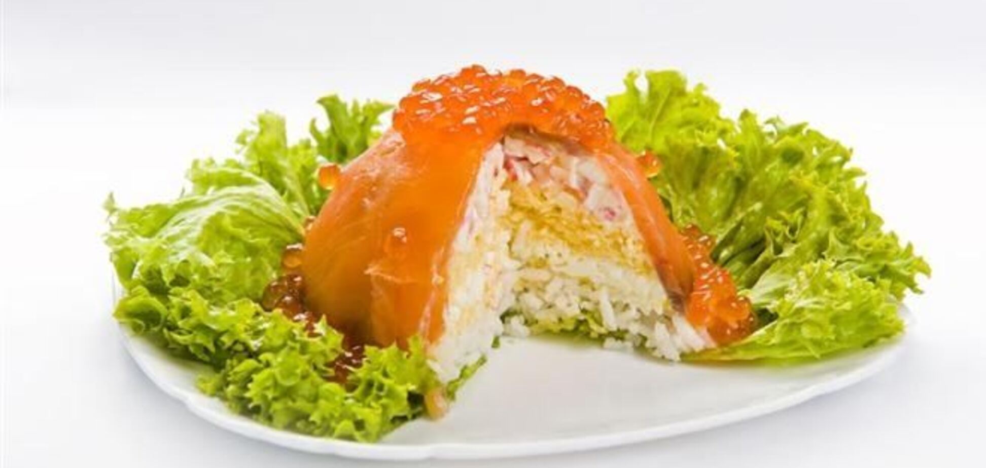 Новогодний салат с красной икрой