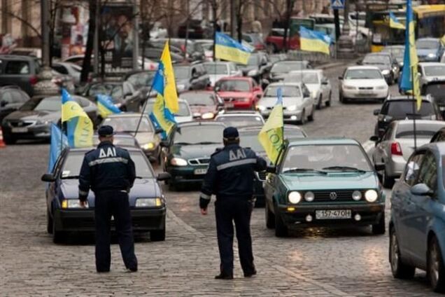 ГАИ грозит водителям тюрьмой за блокирование правительственного квартала