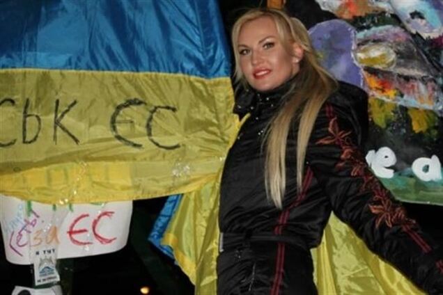 Певица Камалия отправляет гуманитарную помощь Евромайдану 