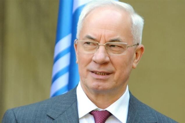 Азаров отправился в Москву на заседание Высшего Евразийского экономического совета