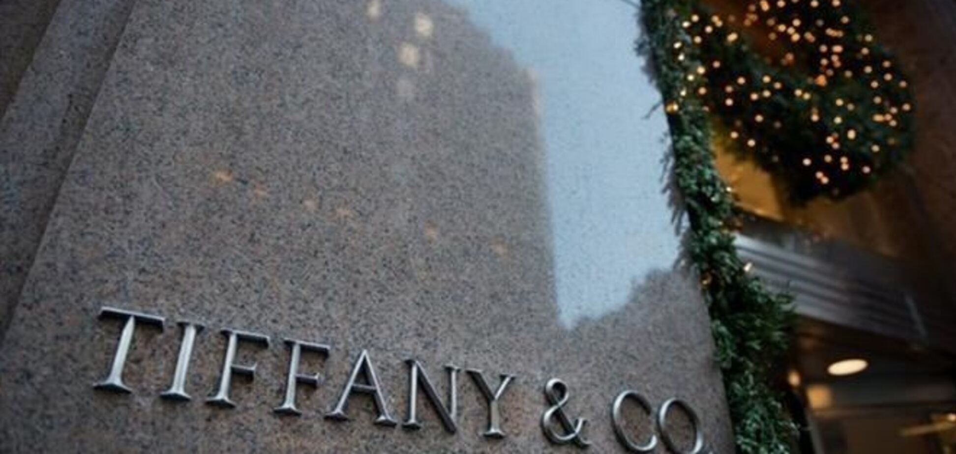 Экс-вице-глава ювелирной компании Tiffany осуждена за кражу украшений